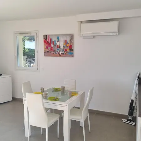 Apartment With Pool Magnificent Sea View 80m To