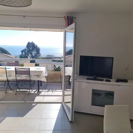 With Pool Magnificent Sea View 80m To Appartement Sainte-Maxime