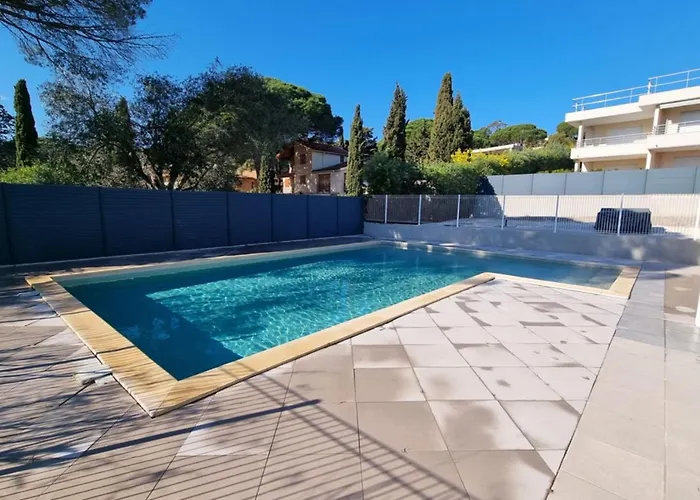 Appartement With Pool Magnificent Sea View 80m To Sainte-Maxime