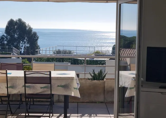 With Pool Magnificent Sea View 80m To Appartement Sainte-Maxime