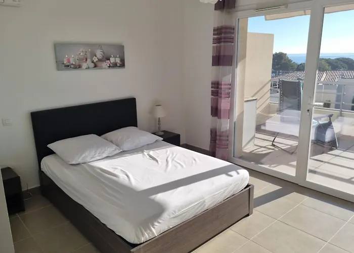 Apartment With Pool Magnificent Sea View 80m To Sainte-Maxime